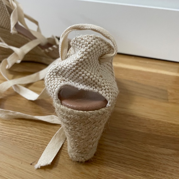 Classic Espadrilles Size 7.5 - Picture 4 of 7